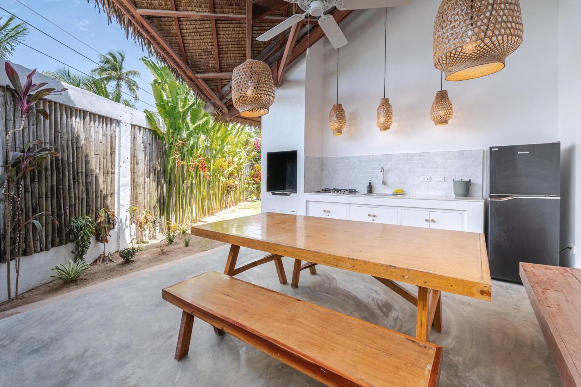 Blauset Two Hotel General Luna  Luaran gambar